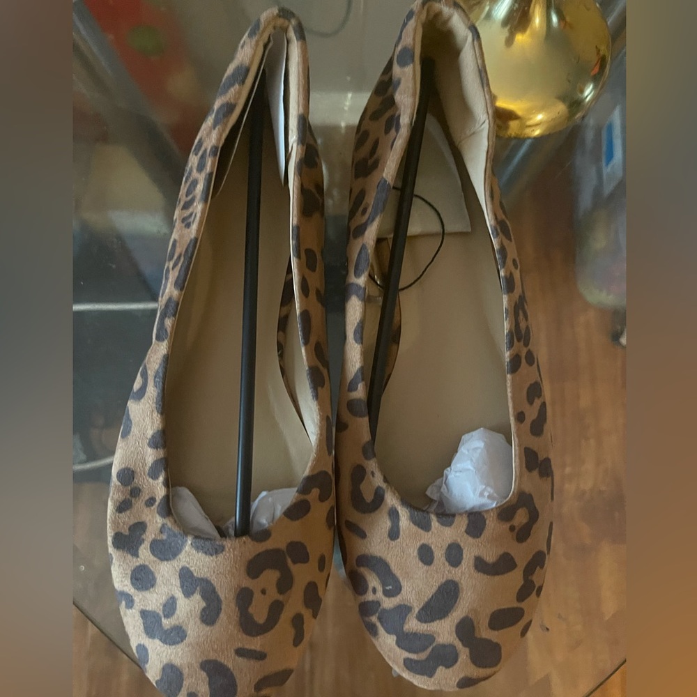 Women’s cheetah ballet flat size 10M